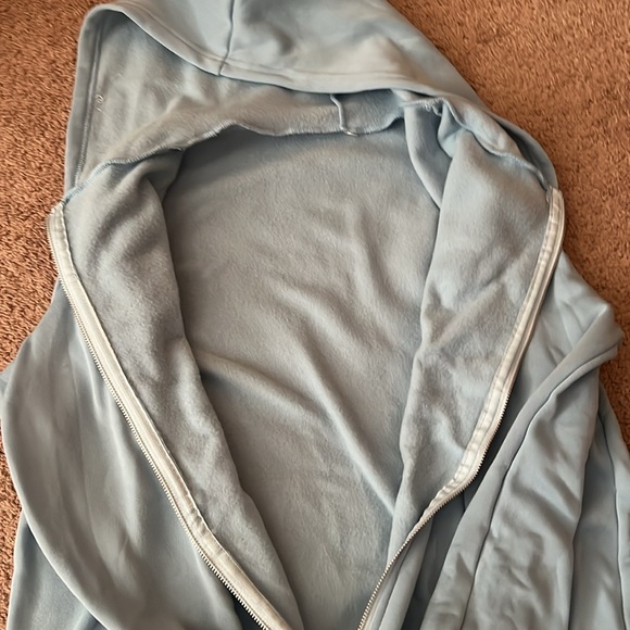 beating heart sky blue zipup - Picture 2 of 3